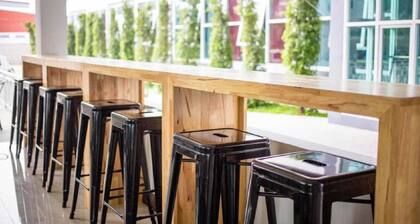 The Zell Budget Hotel Buriam