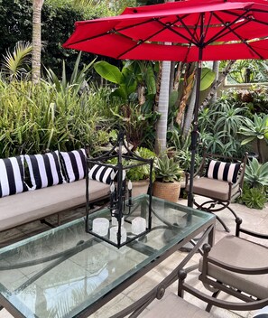 Terrace/patio - Laguna's Hidden Gem Penthouse 2 BEDROOMS, DEN, Oceanview..Quality Beds, 4 guests (Laguna Beach)