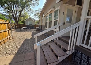 Terrace/patio - Petroglyph Point Cabin #17 (Moab)