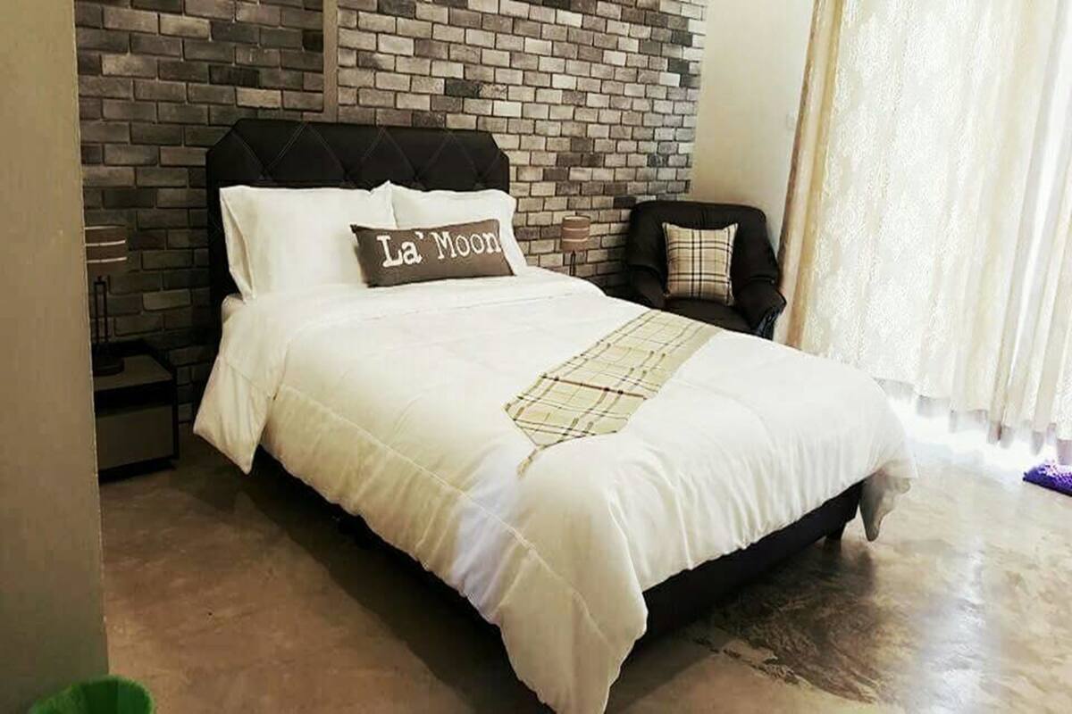 Standard Double Room | Desk, blackout curtains, free WiFi