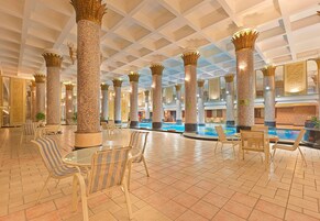 Piscina interna, piscina externa