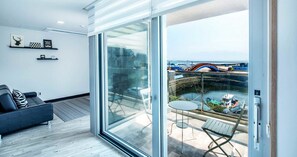 Sifnos 201 | Living area | Flat-screen TV - Blanc Bleu Pension (Seogwipo)