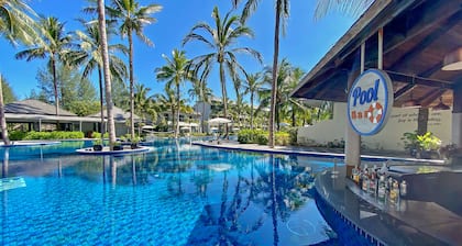 X10 Khaolak