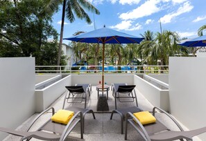 Deluxe Triple Room (Family Wing) | Balcon