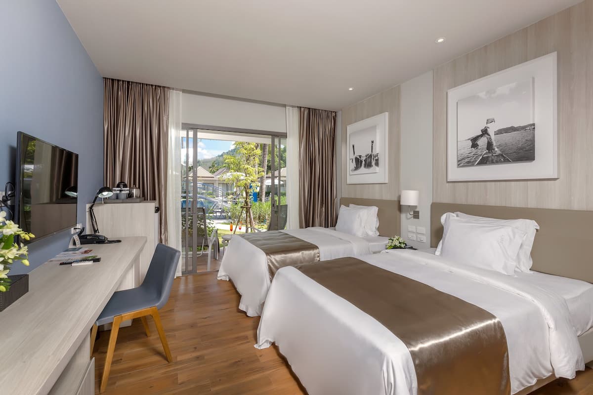 Quarto | Roupas de cama antialérgicas, cofres nos quartos, escrivaninha