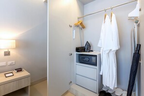 2 chambres, literie hypoallergénique, coffres-forts dans les chambres