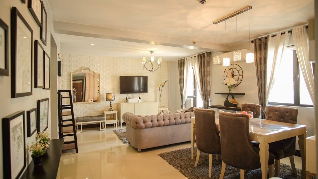 Quarto luxo, 2 quartos | Área de estar | TV LED