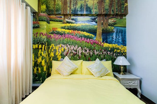 Sarasota Residential Resort, Newport City