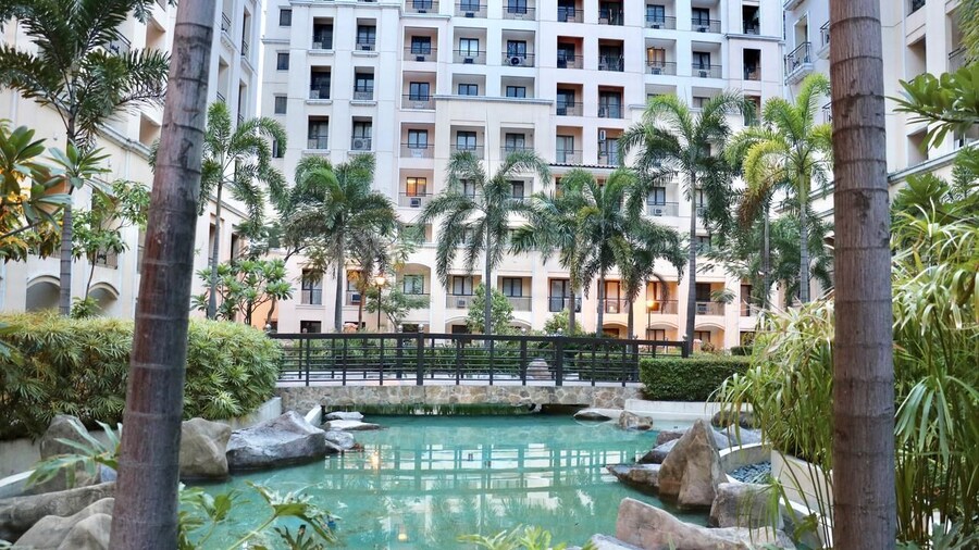 Sarasota Residential Resort, Newport City