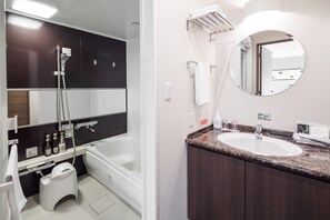 Chambre Deluxe avec lits jumeaux, fumeur | Salle de bain