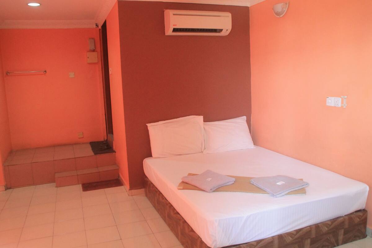 Deluxe Double Room, Smoking