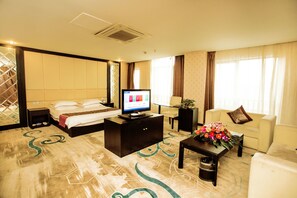 Executive Suite | Meja, langsir/tirai gelap terus, Wi-fi percuma 