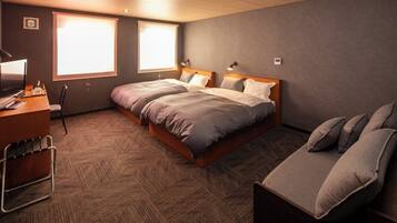 Basic Room, Non Smoking | Down duvets, in-room safe, free WiFi, bed sheets