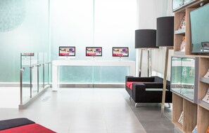 Interior detail - Red Planet Manila Bay (Manila)