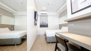 Double Room | Peralatan tempat tidur premium, peti besi dalam bilik, meja