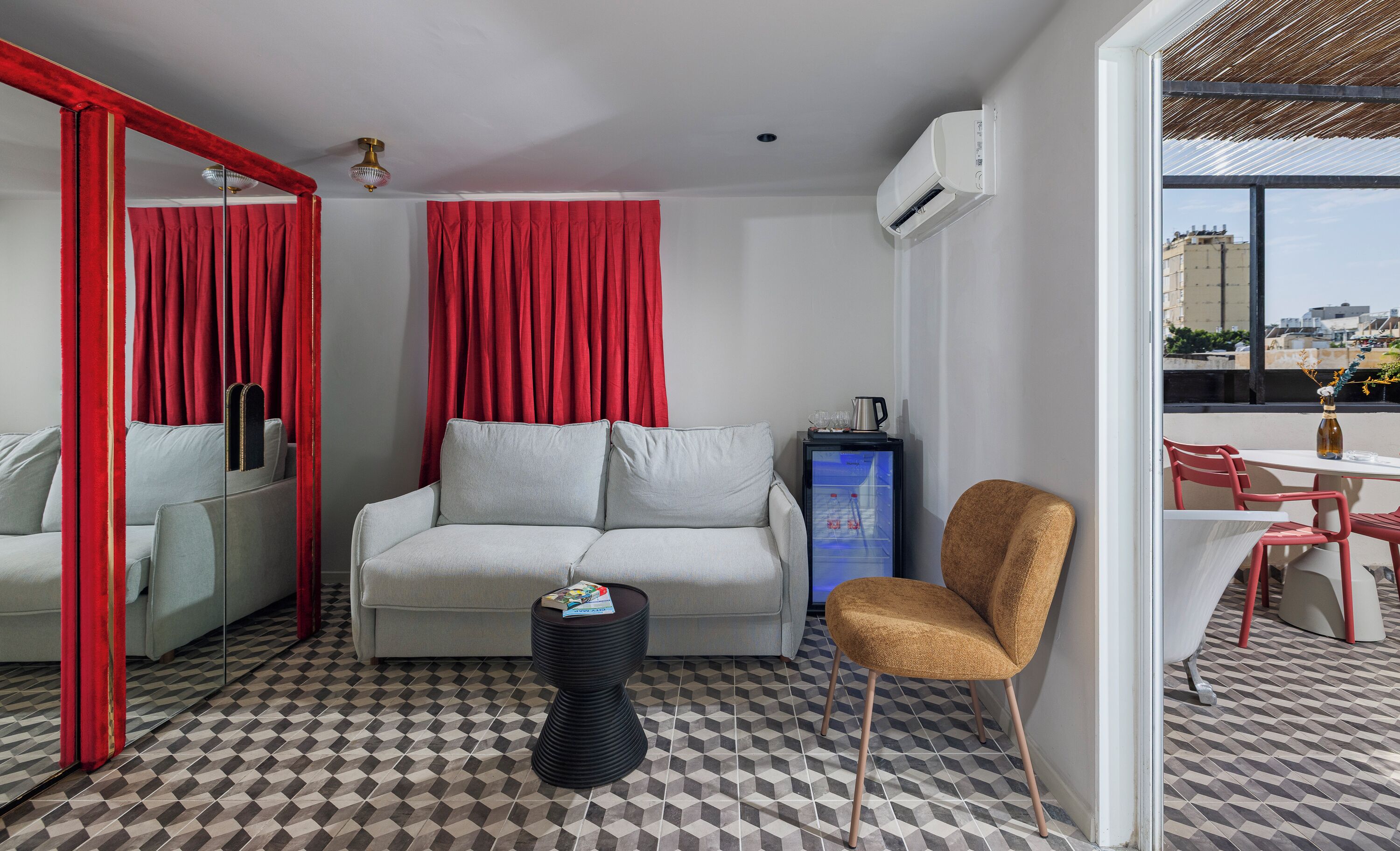 Photo - Scarlet Hotel