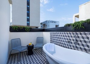 Quarto casal luxo, sacada | Terraço/pátio