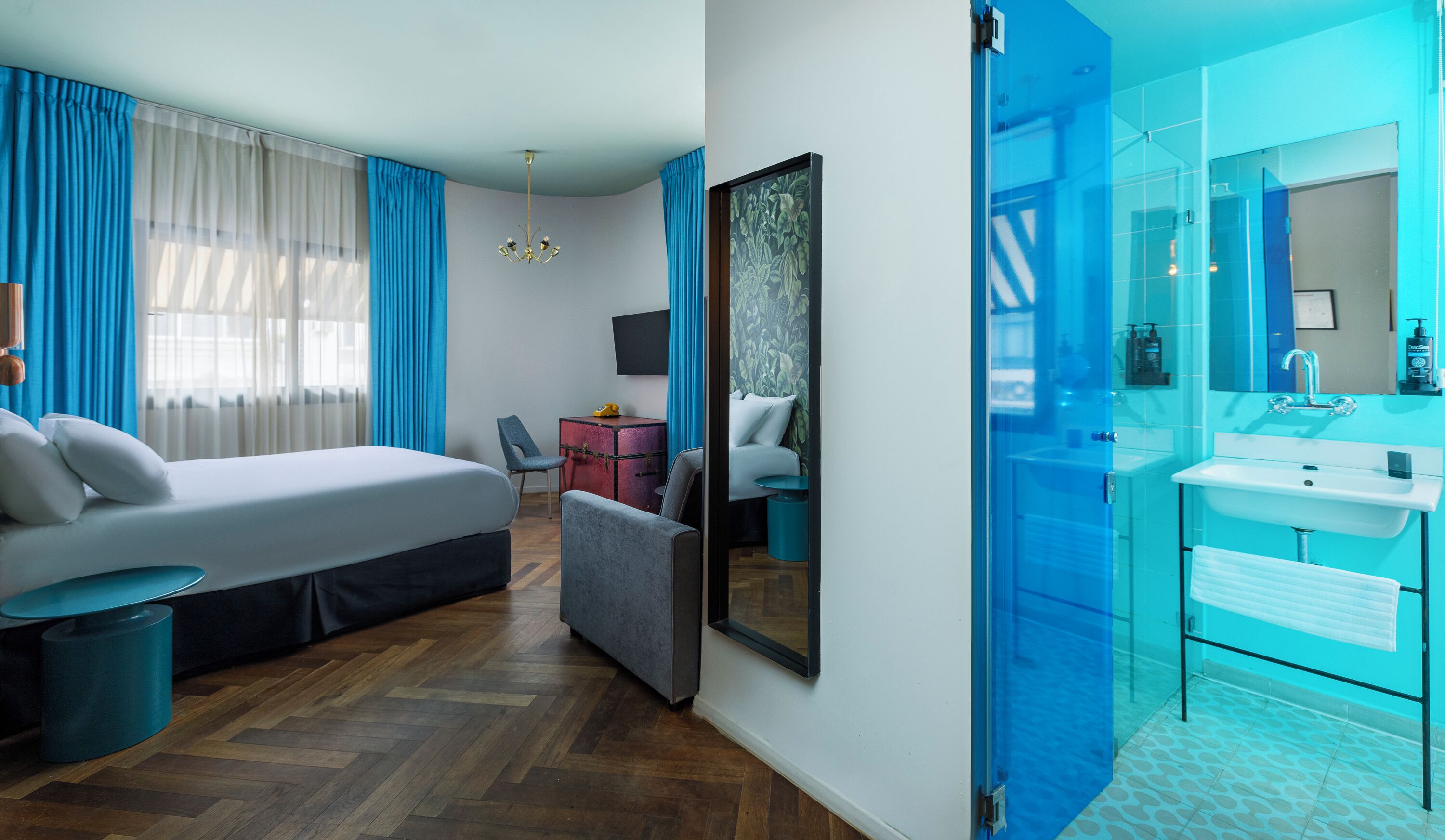 Photo - Scarlet Hotel