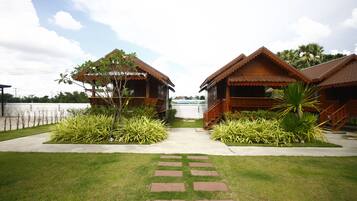 المنطقة المحيطة بالمنشأة