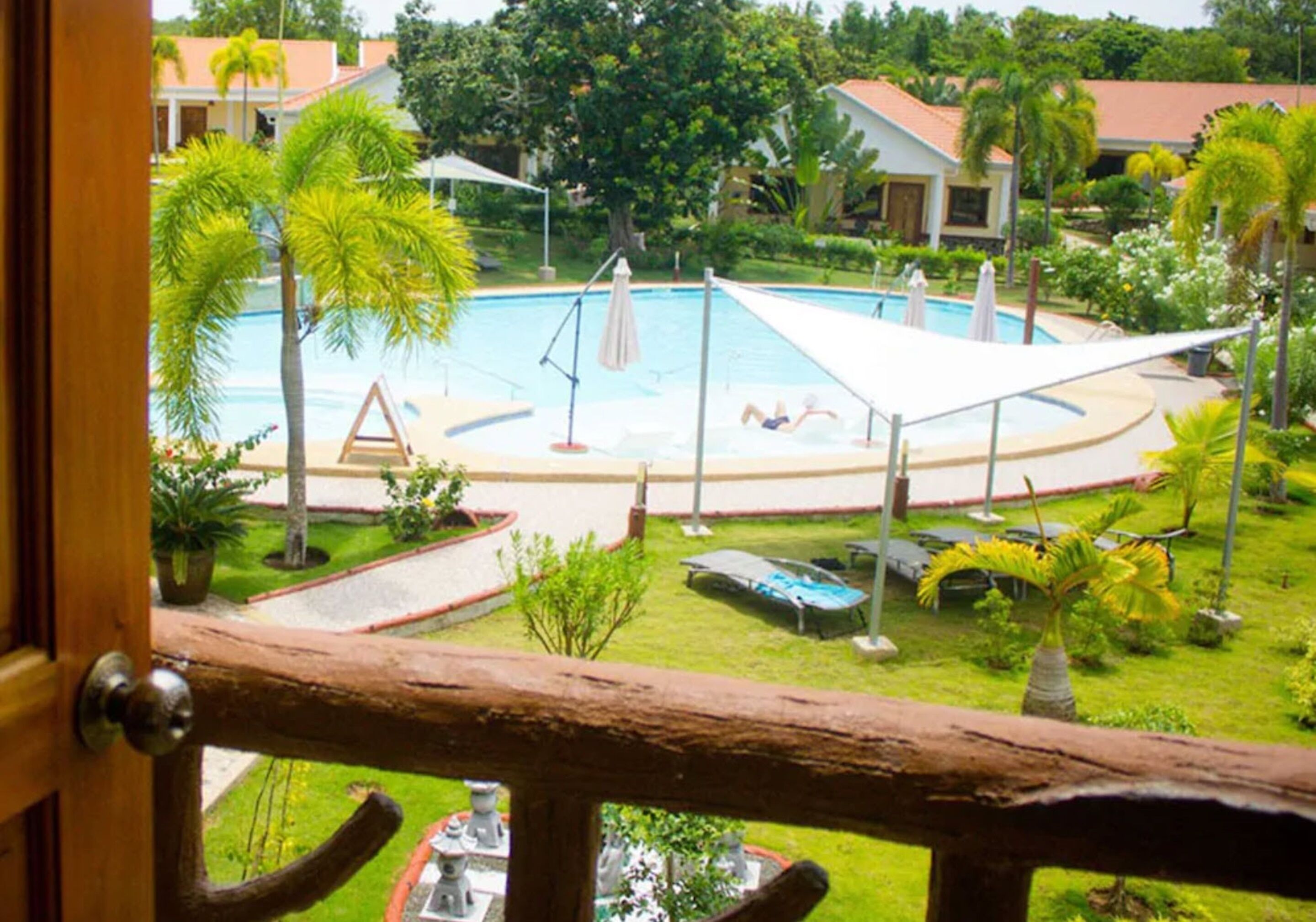 queen room deluxe | view from room