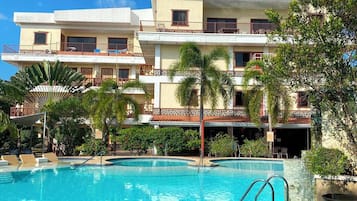 Outdoor pool, open 8 AM to 9 PM, sun loungers