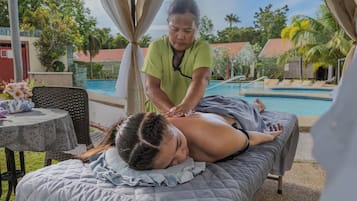 Outdoor pool, open 8 AM to 9 PM, pool loungers