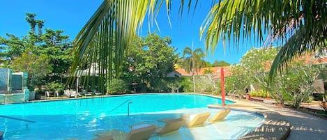Outdoor pool, open 8 AM to 9 PM, sun loungers