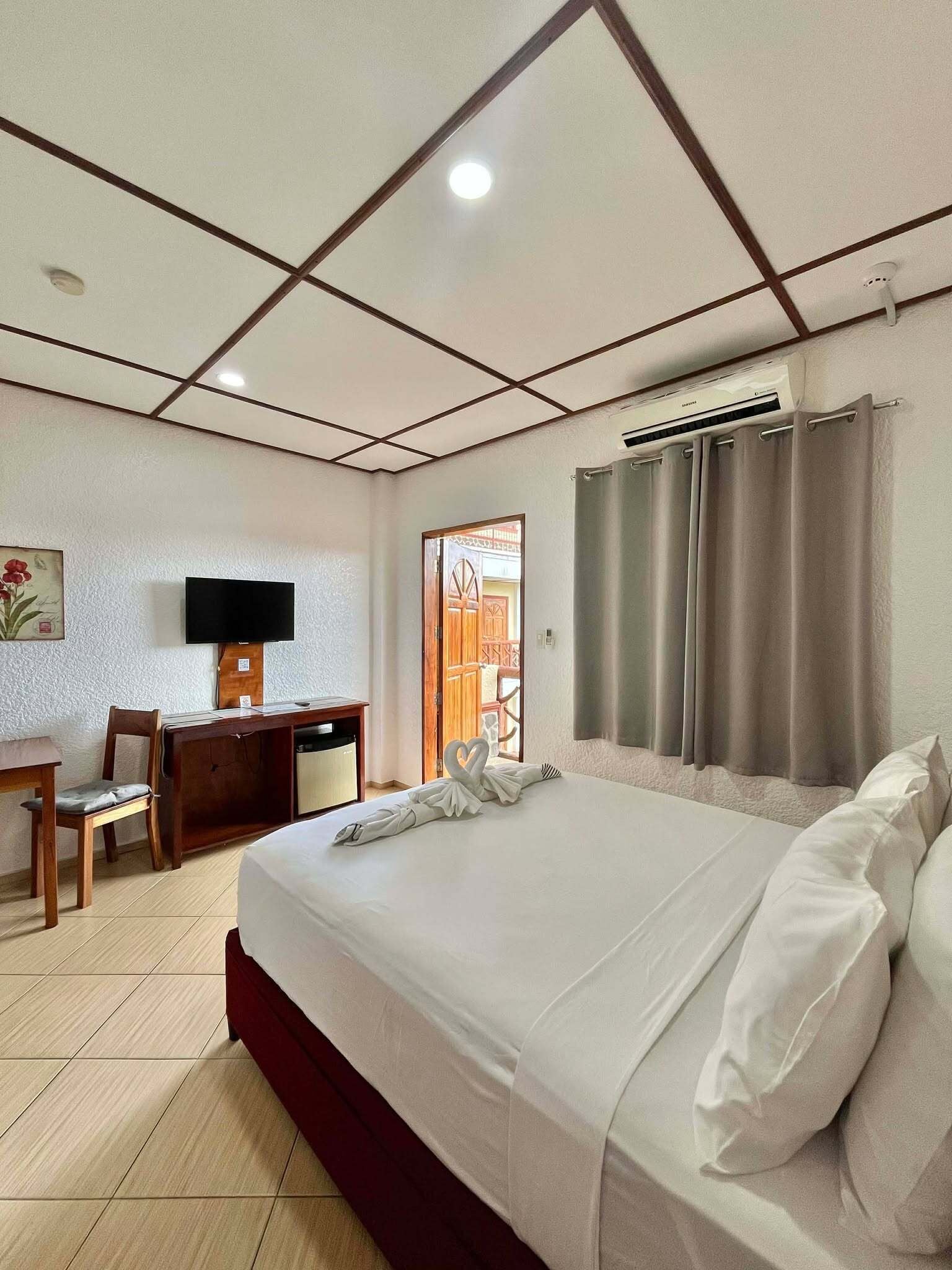 In-room safe, desk, free WiFi, bed sheets