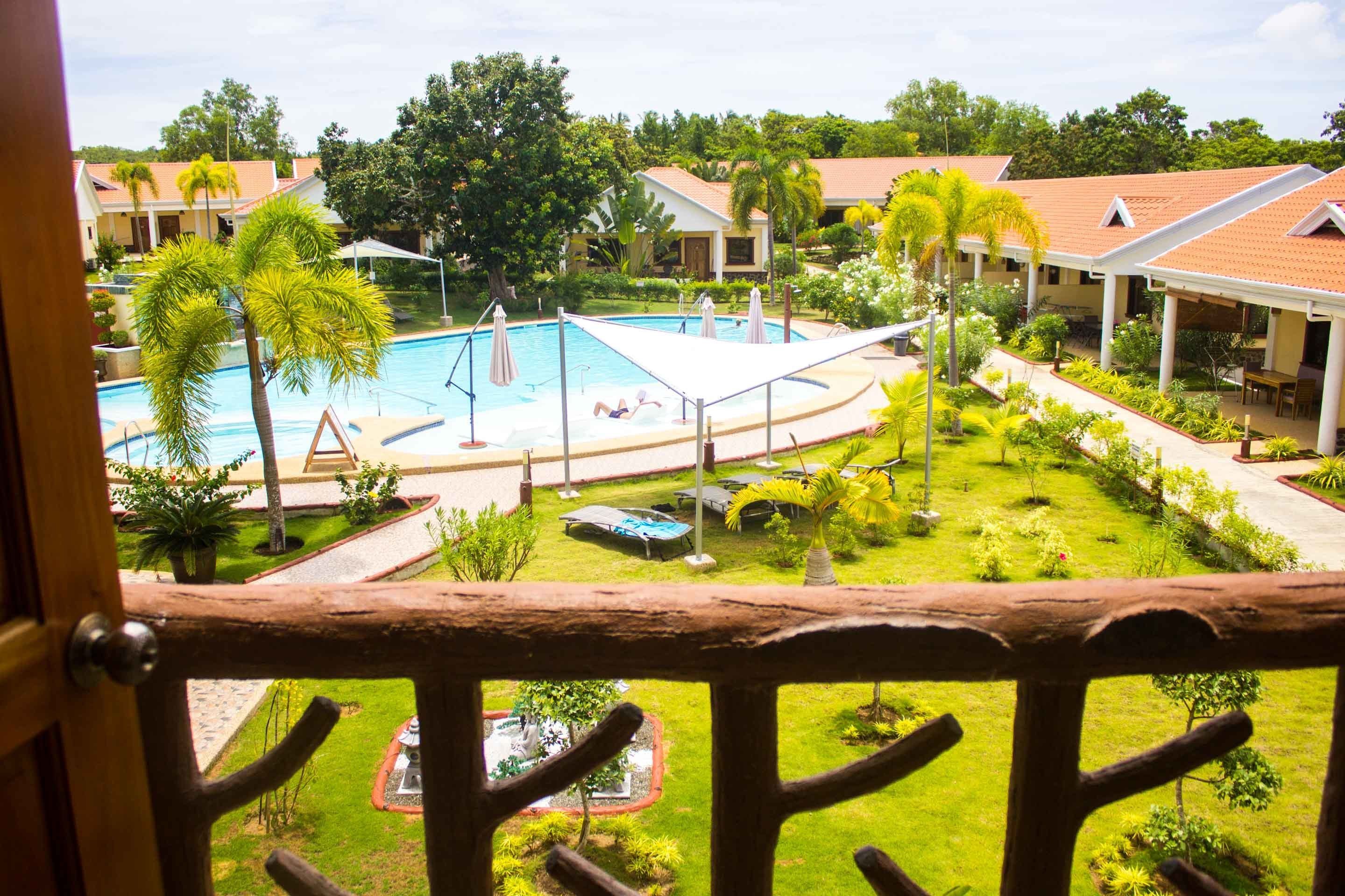 Double Room with Pool View | Balcony
