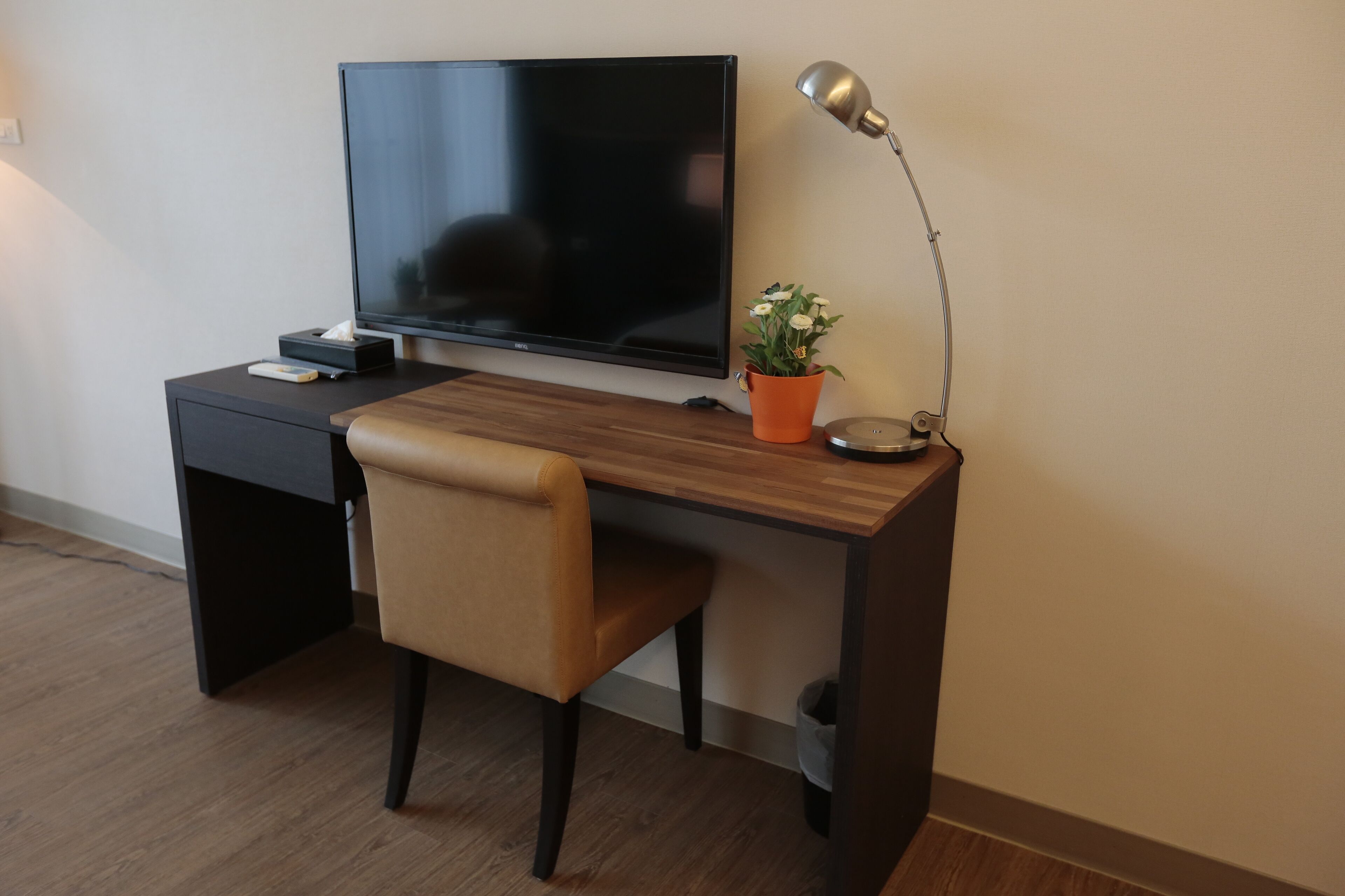 classic double room | 1 bedroom, minibar, desk, blackout curtains