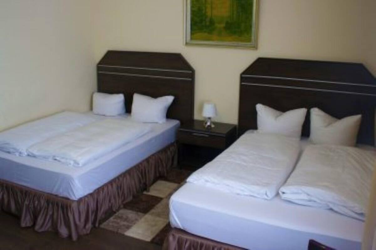 Family Room | Desk, soundproofing, iron/ironing board, free cots/infant beds