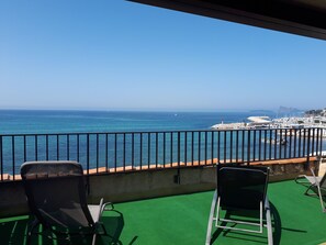 Superior Triple Room, Ensuite (sur Mer) | Exterior - Hôtel Chanteplage (Saint-Cyr-sur-Mer)