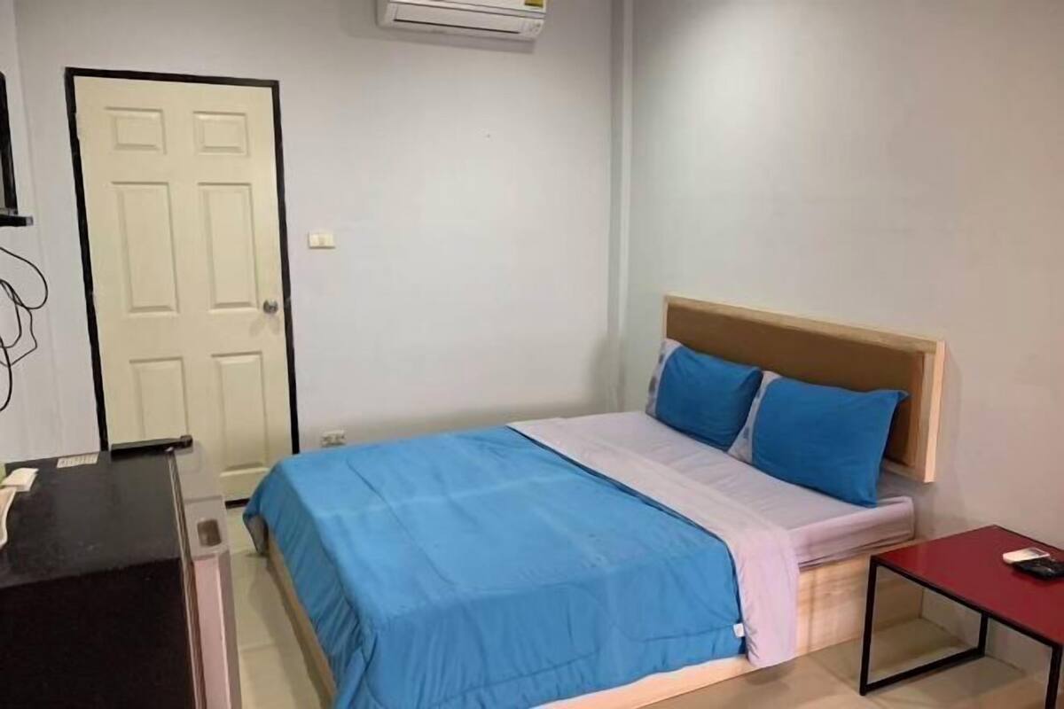 1 bedroom, individually decorated, free WiFi, bed sheets