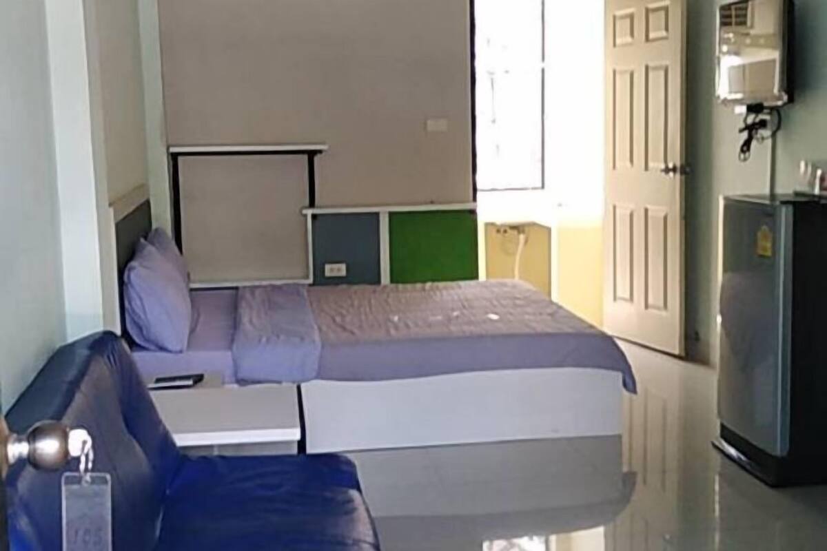 1 bedroom, individually decorated, free WiFi, bed sheets