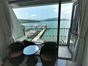 View from room - Ming Yue Hu Hotel (Yuchi)