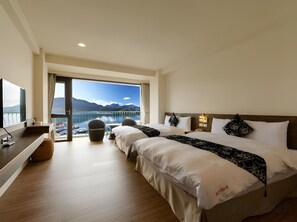 Skrivbord, mörkläggningsgardiner, ljudisolering och extrasängar