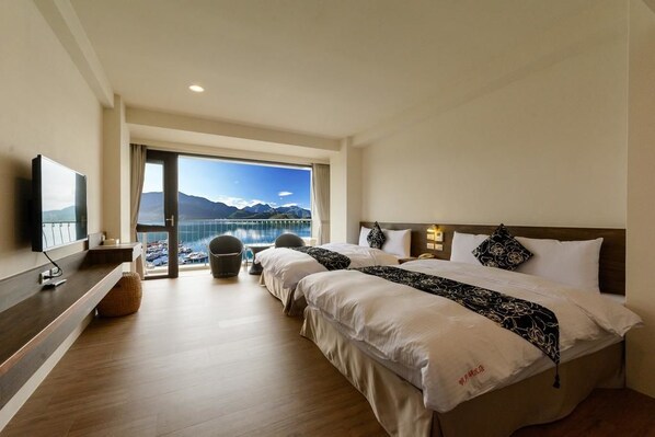 Desk, blackout drapes, soundproofing, cribs/infant beds