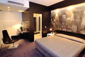 迷你吧、客房内保险箱、特色家居、办公桌