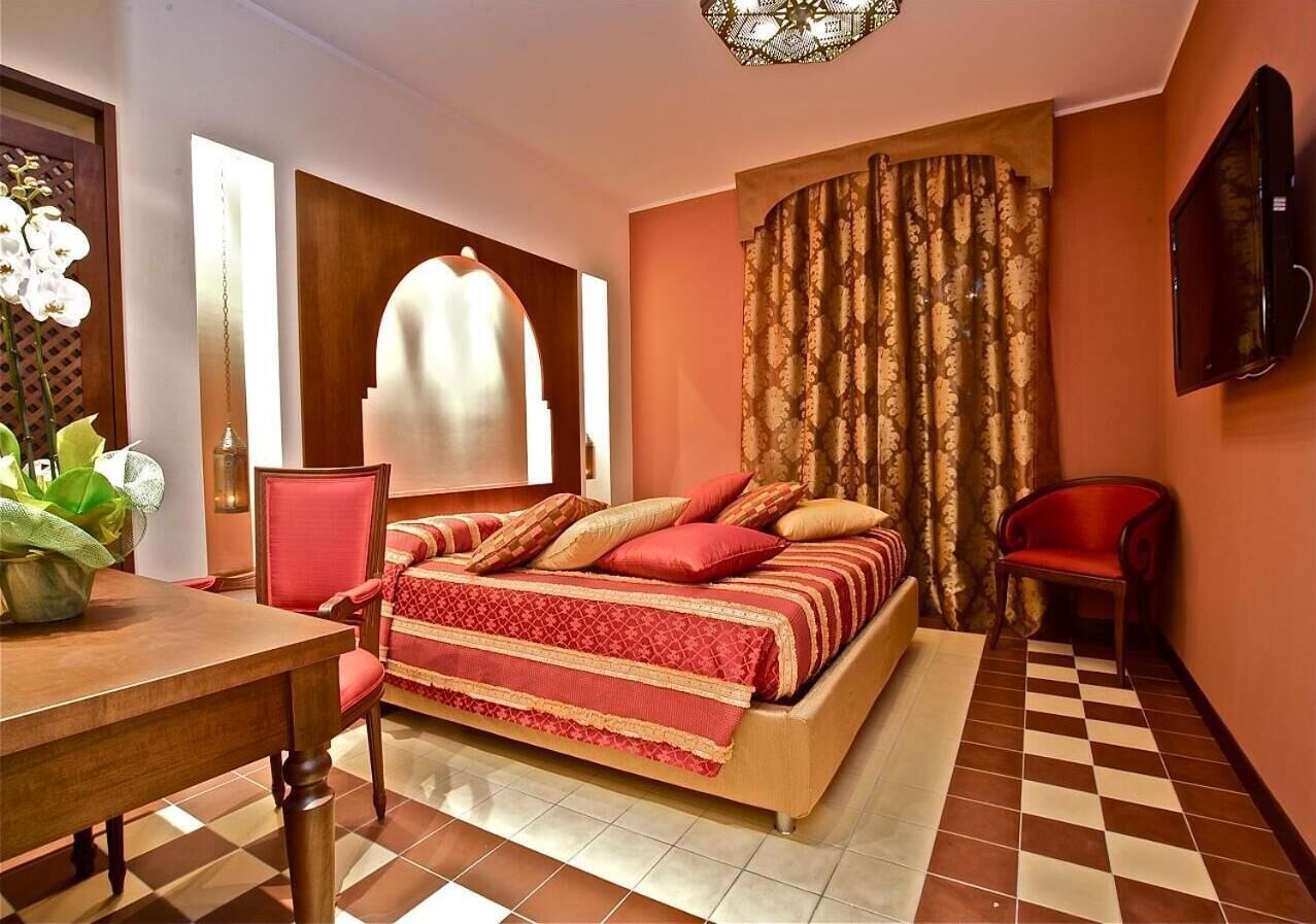 Minibar, coffres-forts dans les chambres, ameublement personnalisé