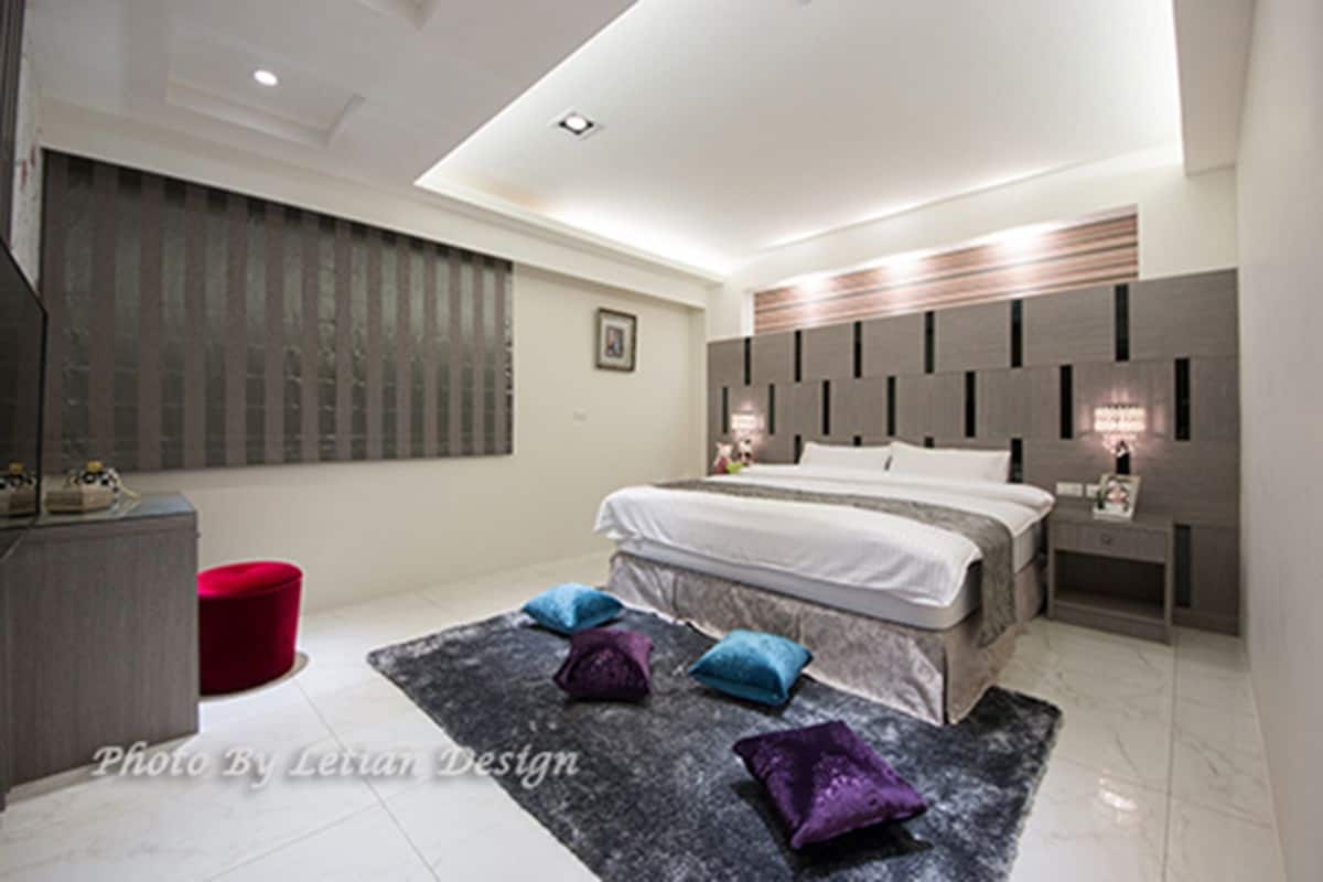 Design Double Room | Blackout curtains, rollaway beds, free WiFi