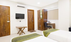 Kamar Deluks | Brankas, meja kerja, tempat tidur lipat/tambahan, dan Wi-Fi gratis