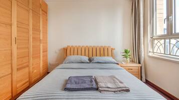 Desk, blackout curtains, free WiFi, wheelchair access