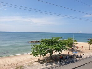 Standard Triple Sea View | View from room - Banchaitalay Room (Rayong)