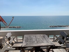 Studio Deluxe Triple Sea View | 露台