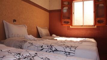 Free WiFi, bed sheets
