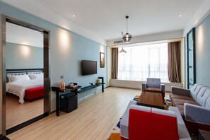 Suite básica | Escritorio, cortinas opacas, tabla de planchar con plancha y wifi gratis