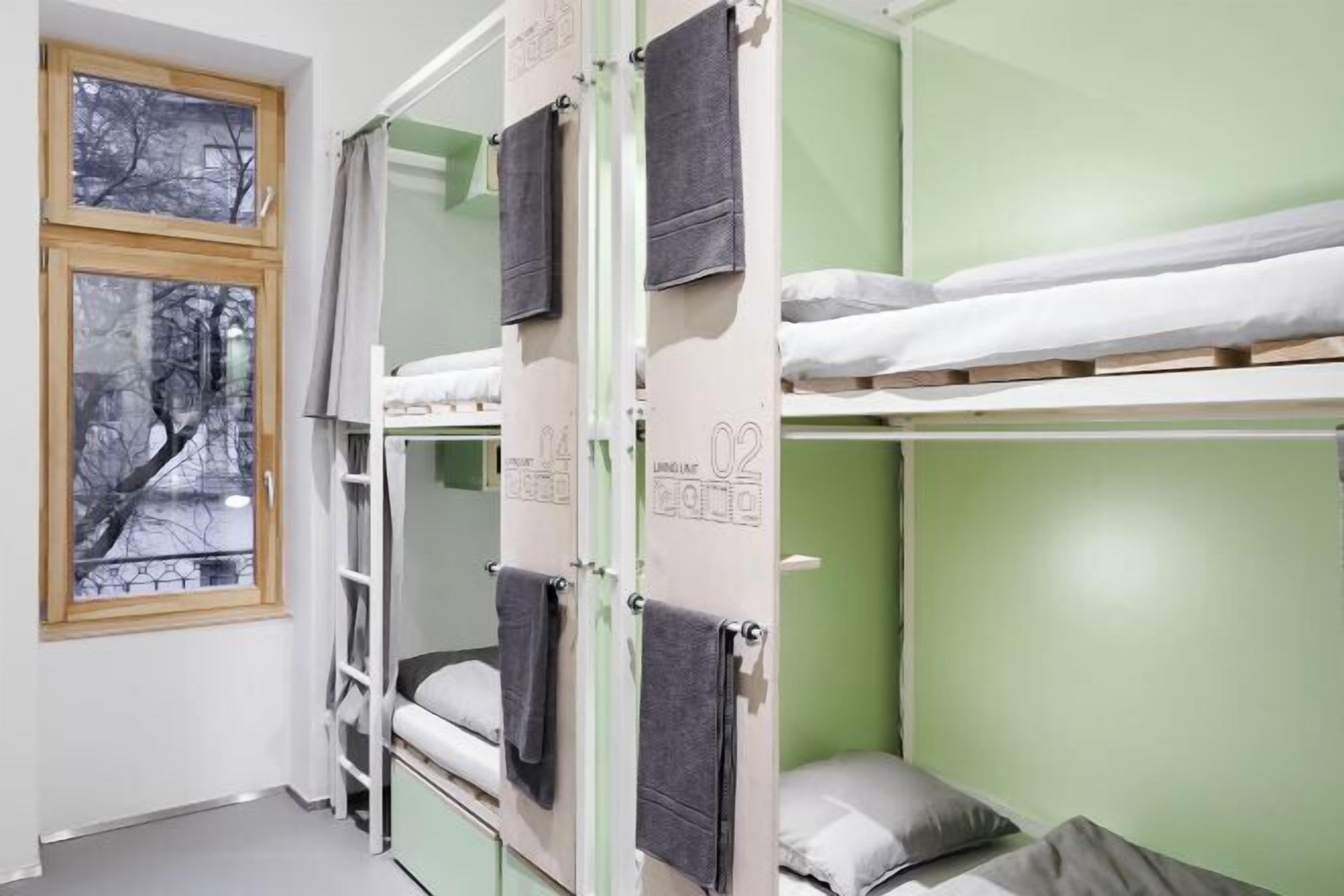 In-room safe, soundproofing, free WiFi, bed sheets