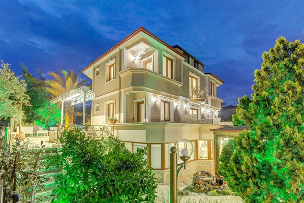 Fachada de la propiedad