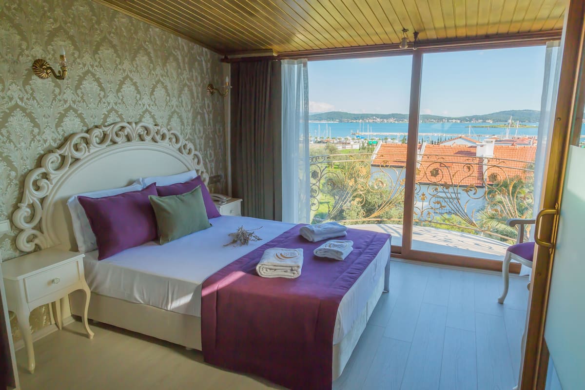 Ropa de cama de alta calidad y minibar