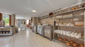 Daily full breakfast for a fee